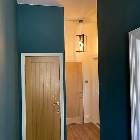 Апартаменты Searenity At Southcliff Скарборо